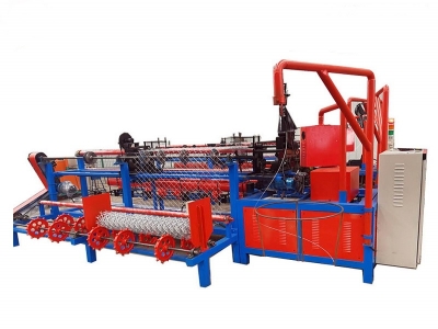 Curved-edge and twisted-edge double-thread tube type fully automatic patterned wire mesh machine - Rhombic mesh machine